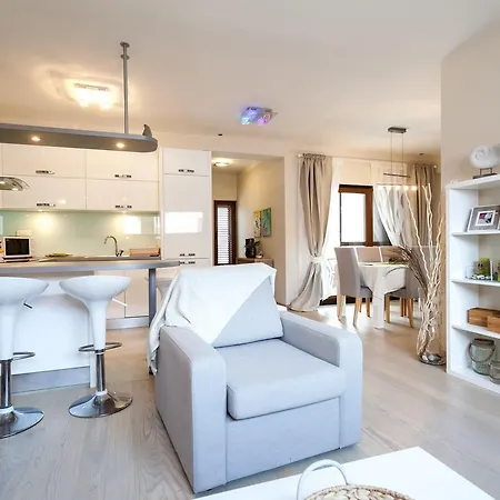 Apartament Renata 2br, Near