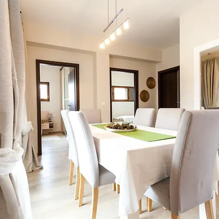Renata Apartment 2Br, Near Beach *