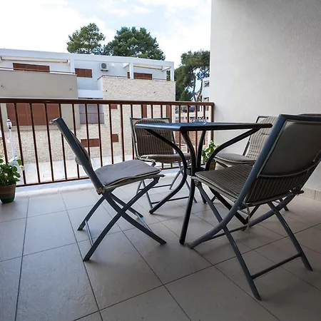Renata 2br, Near * Petrčane