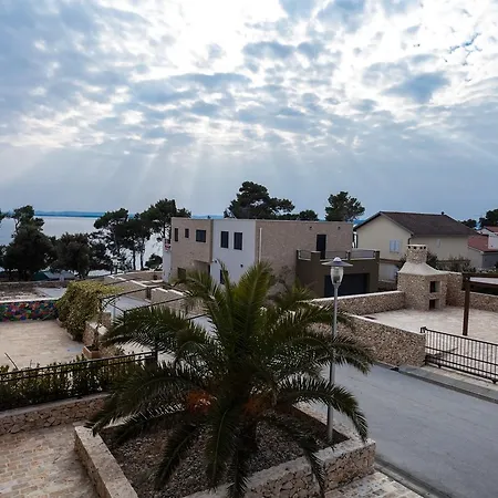 Renata Apartment 2Br, Near Beach *