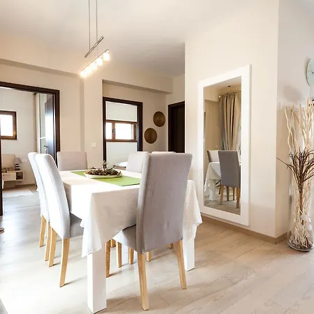 Apartament Renata 2br, Near *