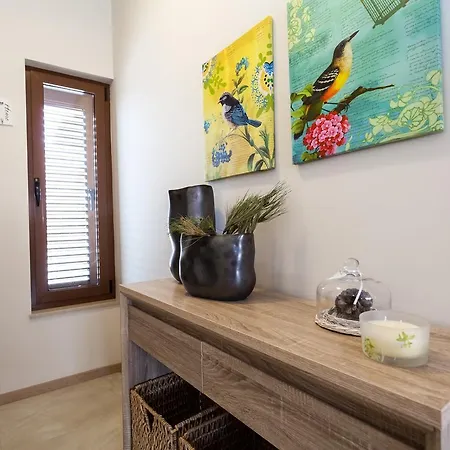 Renata 2br, Near Apartament