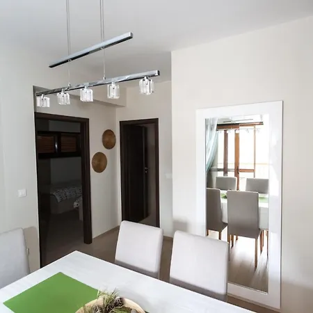 公寓 Renata 2br, Near 佩特坎内