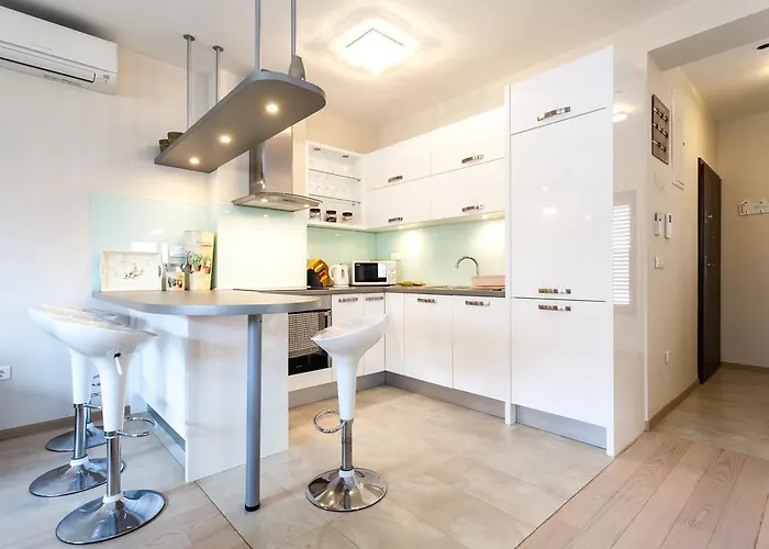 아파트 Renata 2br, Near *