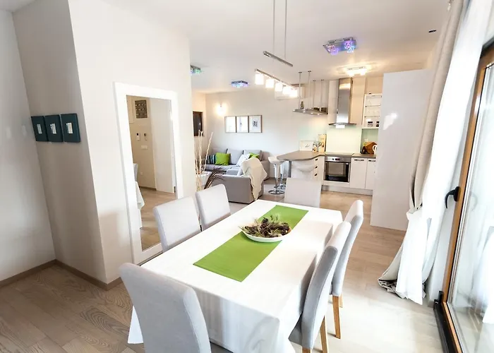 아파트 Renata 2br, Near