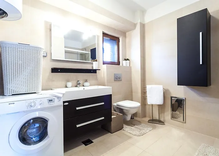 Apartman Renata Apartment 2Br, Near Beach