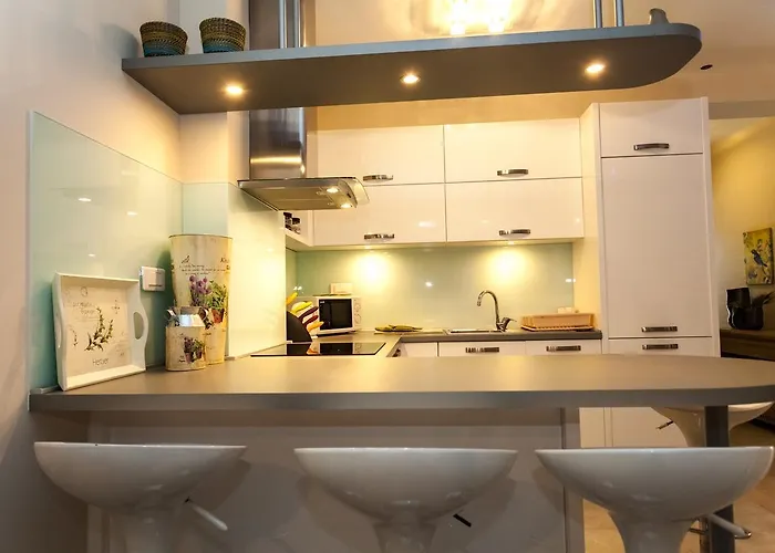 아파트 Renata 2br, Near *
