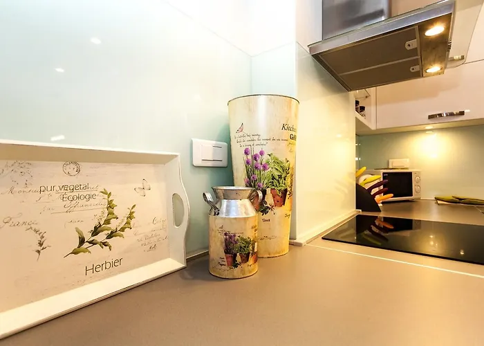 아파트 Renata 2br, Near 돈제페트레케인