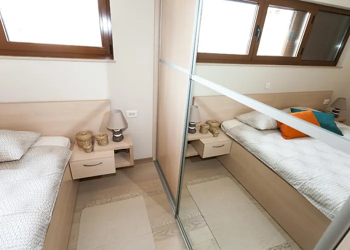 Apartman Renata Apartment 2Br, Near Beach *